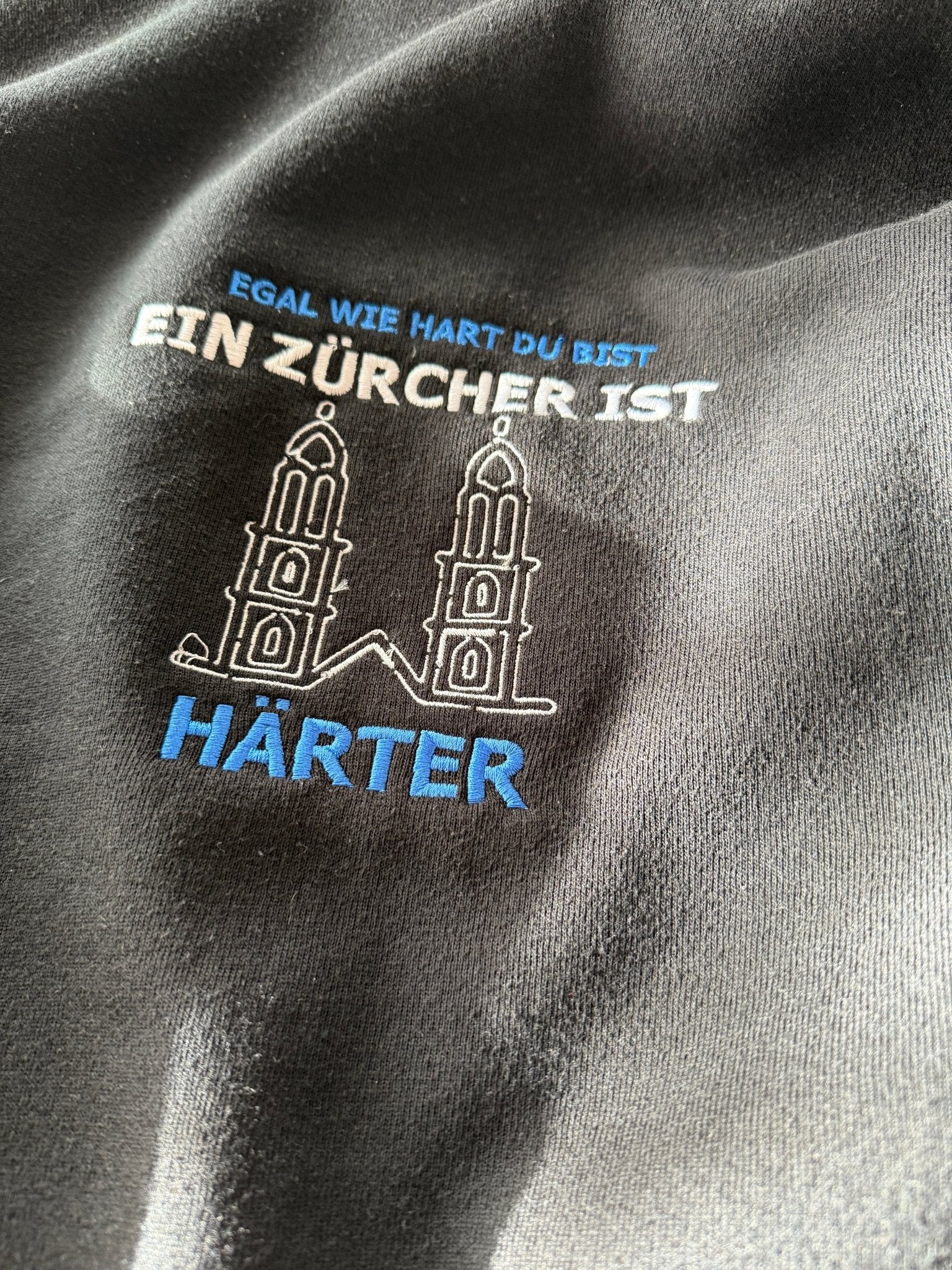 Der echte Zürcher Hoody! Ein Zürcher ist immer härter :) - Kantönlivibe.ch