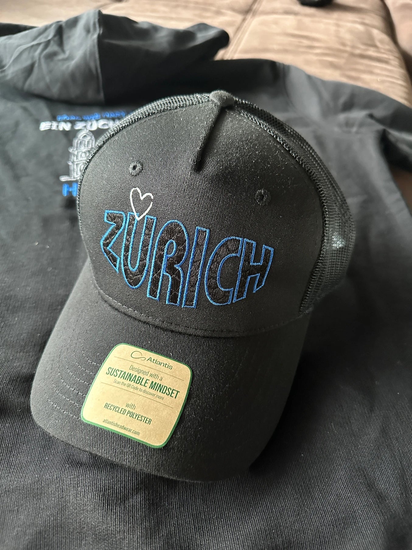 Züri Cap – Night Glow Edition