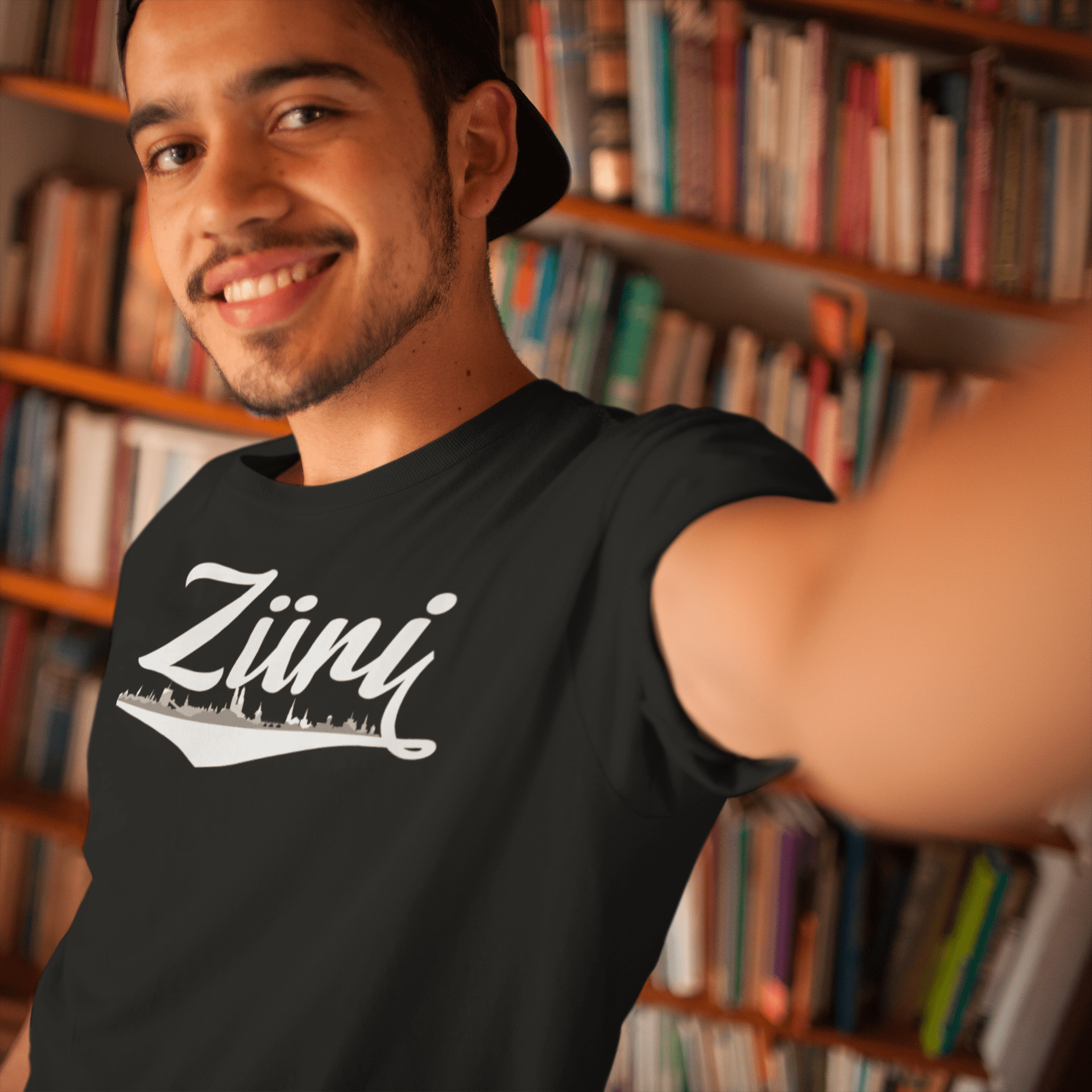 Züri Skyline Shirt - Cooles Design für Jung & Alt - Kantönlivibe.ch